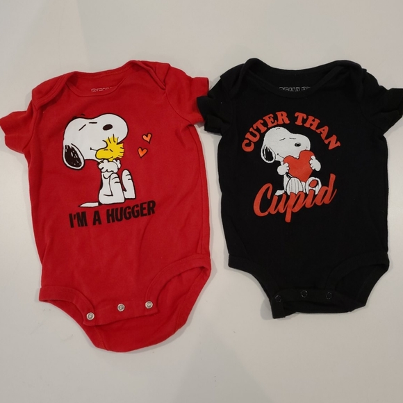 Snoopy Onesie - Picture 1 of 1